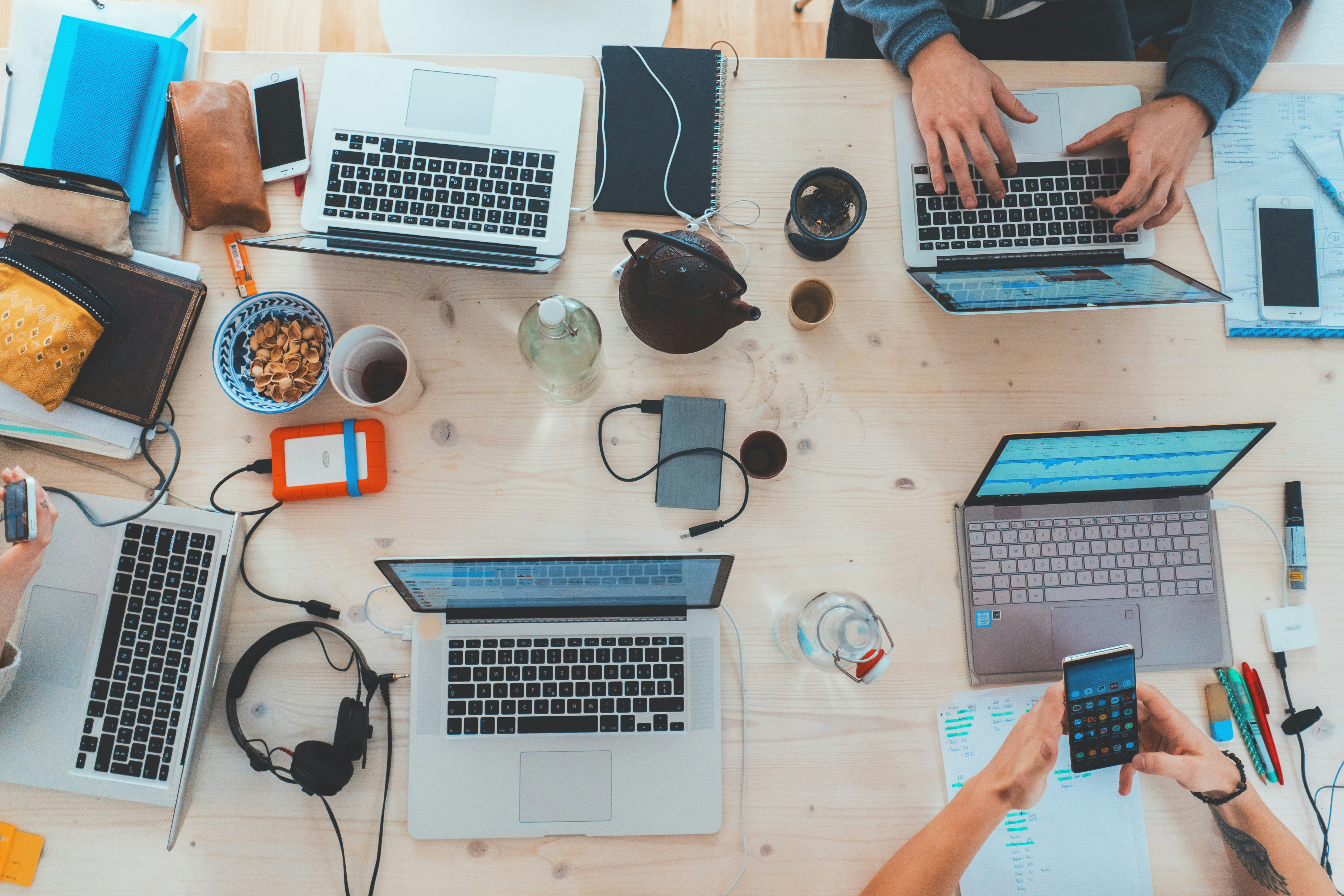 Context engineering e quality gate per eliminare vulnerabilità nel codice generato con AI in fintech